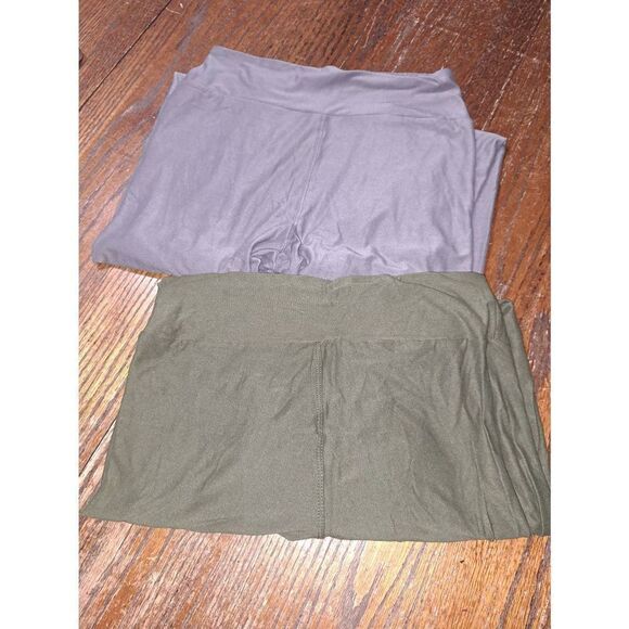 New 2 Pair One Size Leggings Stretch Pants Olive Army Green and Grey NWOT - Picture 1 of 2